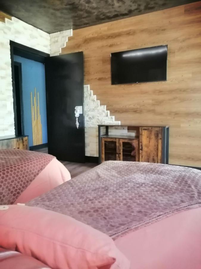 Lapausedegout Piscine Chambres Climatisees Jacuzzi Terrasse Lachapelle-Auzac Экстерьер фото