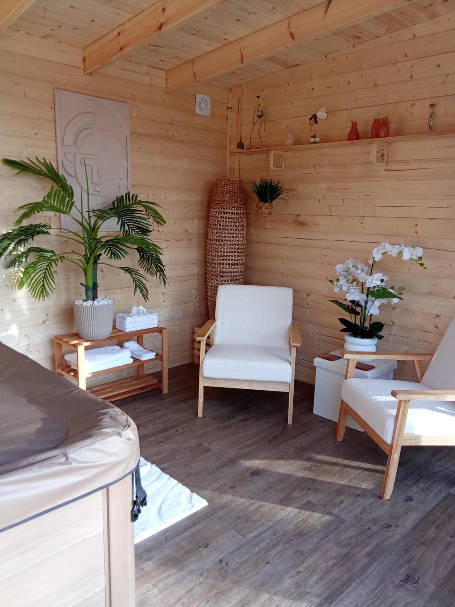 Lapausedegout Piscine Chambres Climatisees Jacuzzi Terrasse Lachapelle-Auzac Экстерьер фото